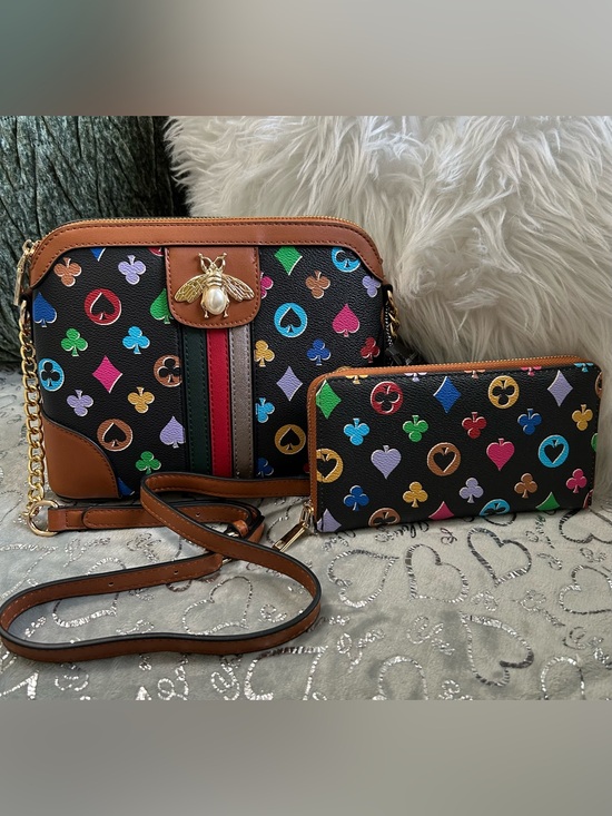 Classic Fashion Collection Handbags - NWT Multicolor Playing Card Suits Deco Bee Accent Crossbody Bag & Wallet Set
